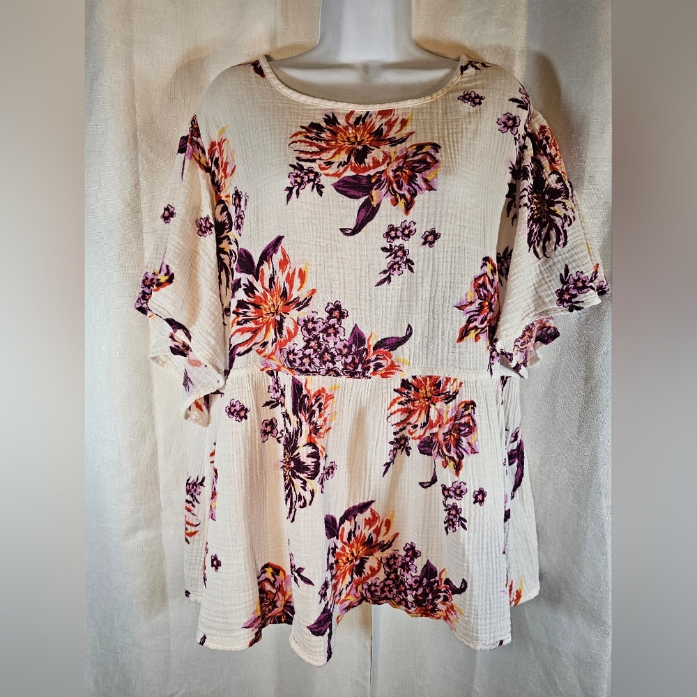 3/$20 Terra & Sky OX 14W Floral Top